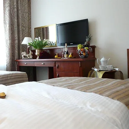 Wloski Italia Boutique Old Town Hotel 3*